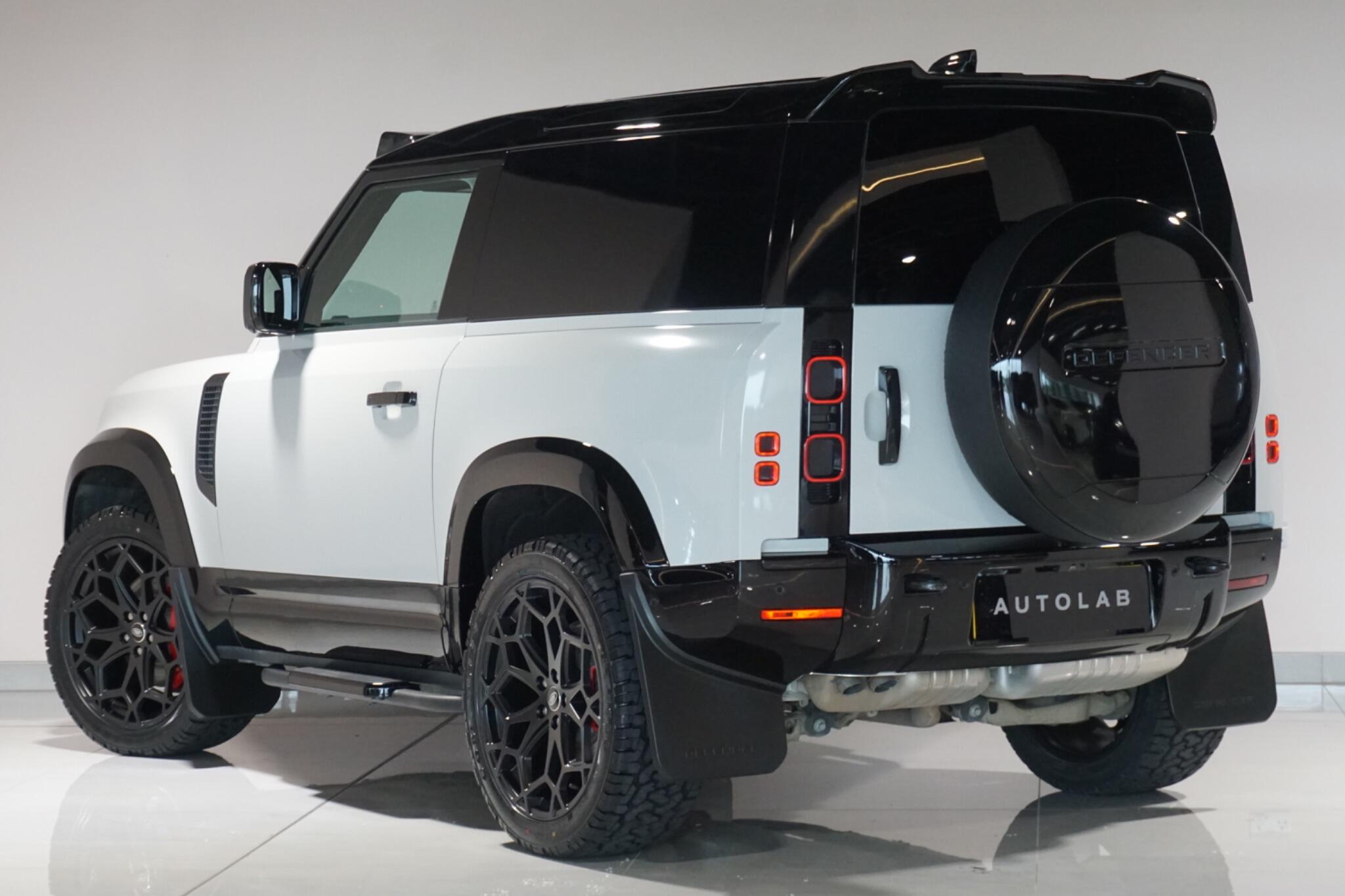 Land Rover Defender 90 3.0 D300 MHEV X-Dynamic HSE Hard Top SUV 3dr Diesel Auto 4WD SWB Euro 6 (s/s) (300 ps)